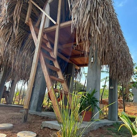 Hotel Sasy Tipis Santa Catalina Exteriér fotografie